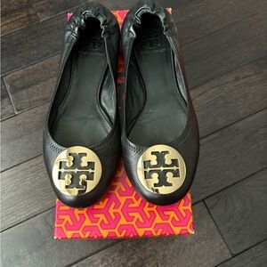 Tory Burch Black Leather Ballet Flats with Gold Logo Medallion